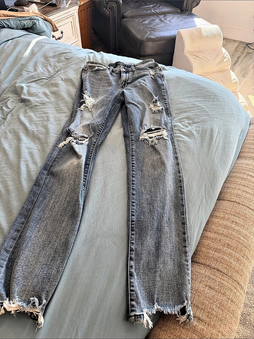 Judy Blue Distressed Skinny Jeans Waist 7/28 in Gray